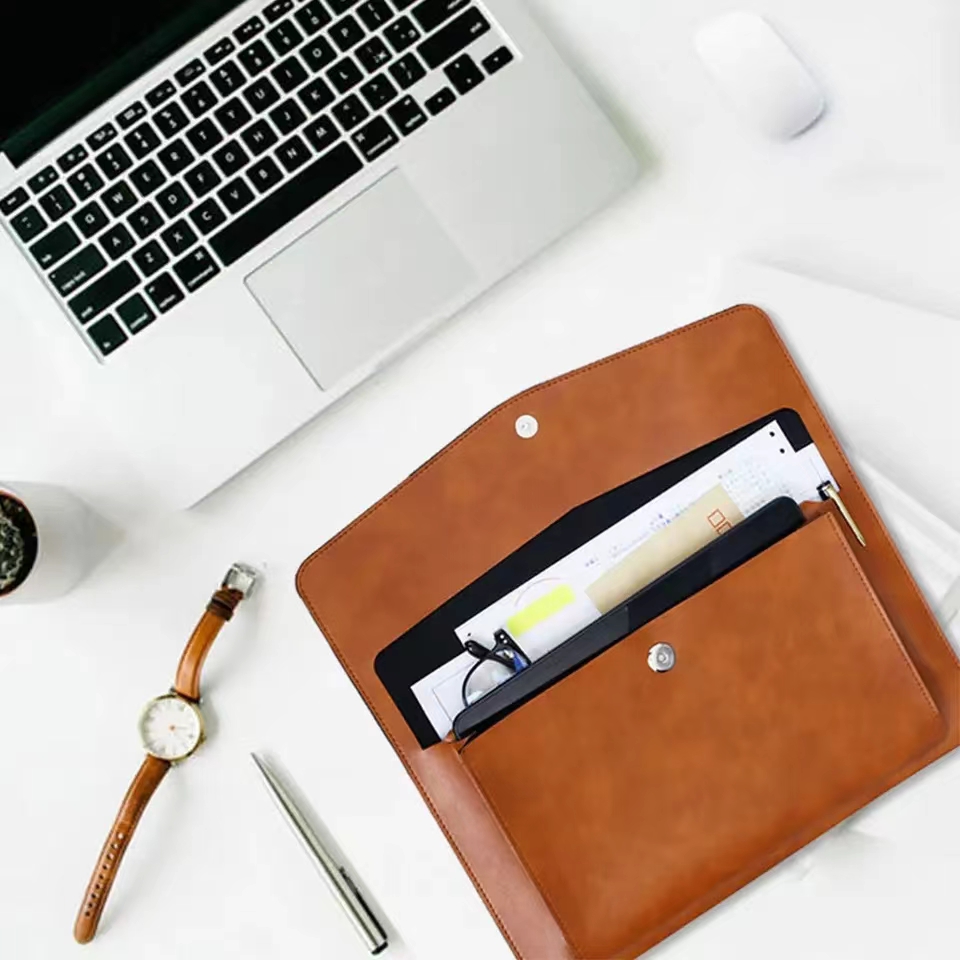 Leather Work Folder - 防水a4レザードキュメントバッグ、ビジネスブリーフケース、ファイルフォルダー、大容量、磁気ボタン、ラップトップケース、オフィスオーガナイザー